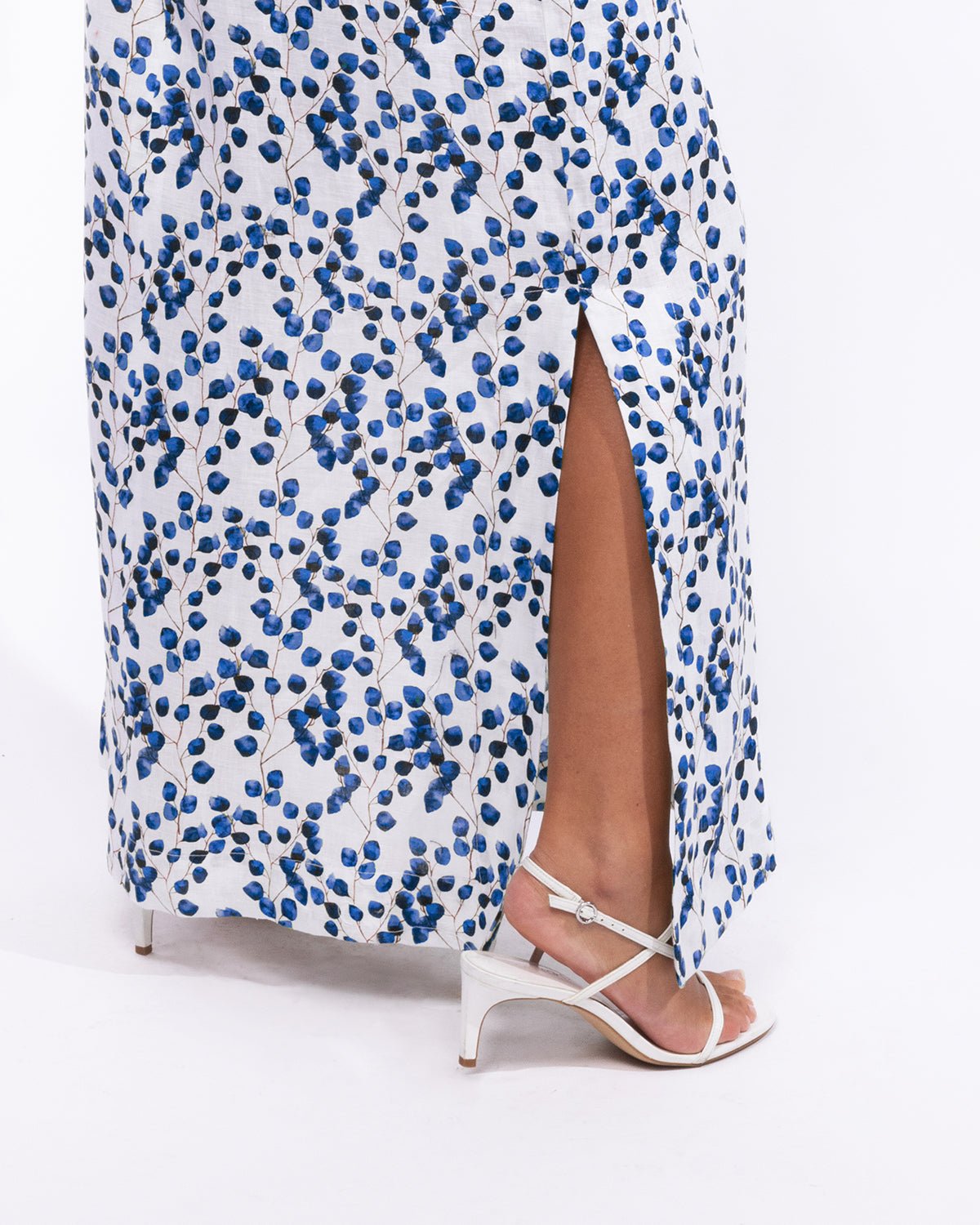 Balloon Sleeves Maxi Dress in Linen - Electric Blue