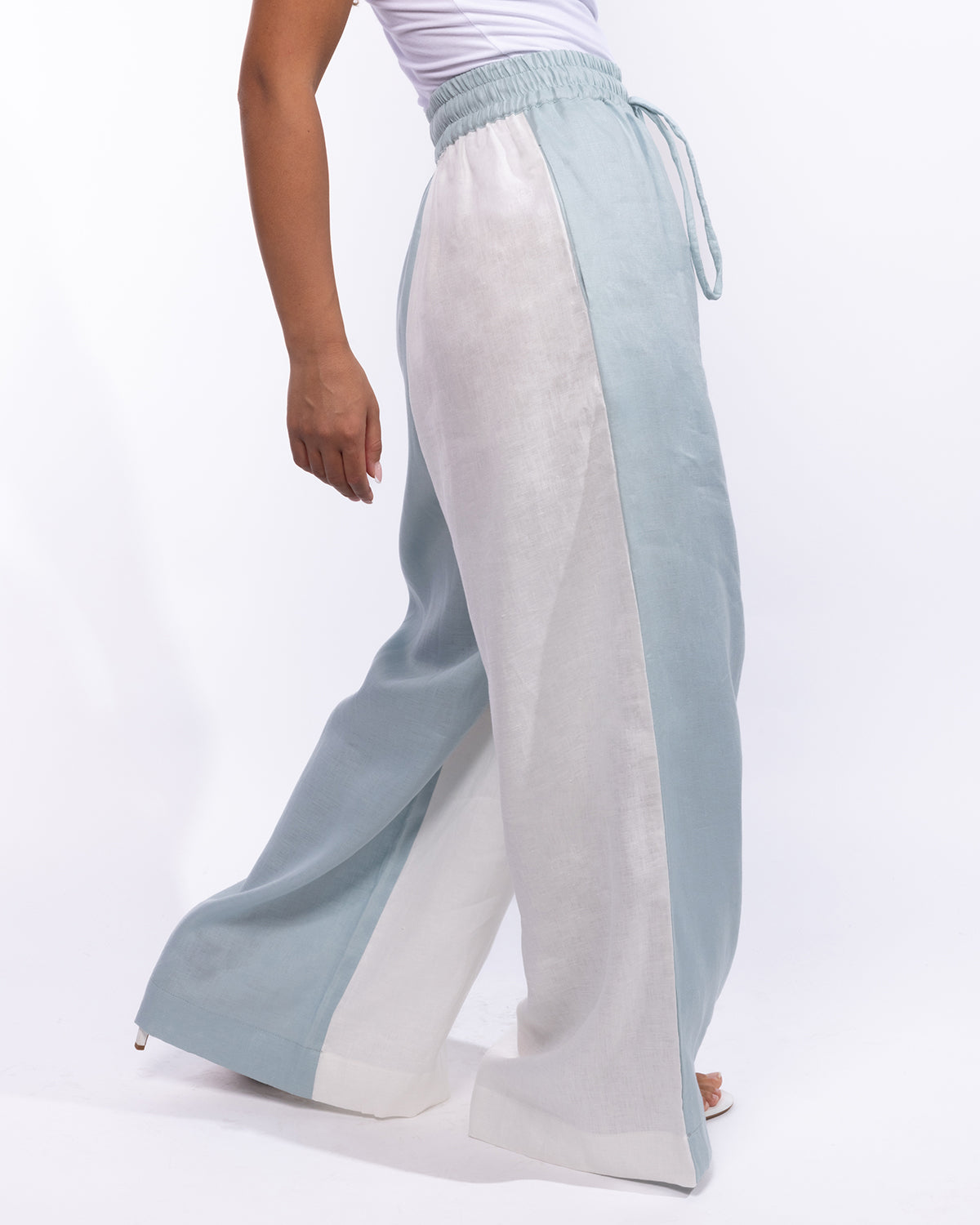 Kaia Pants - Soft blue & White